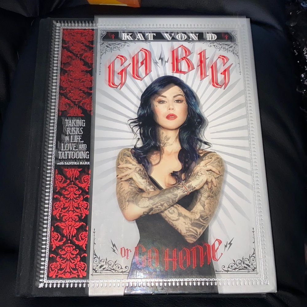 Great condition read it once . Kat Von D book Go Big or Go Home